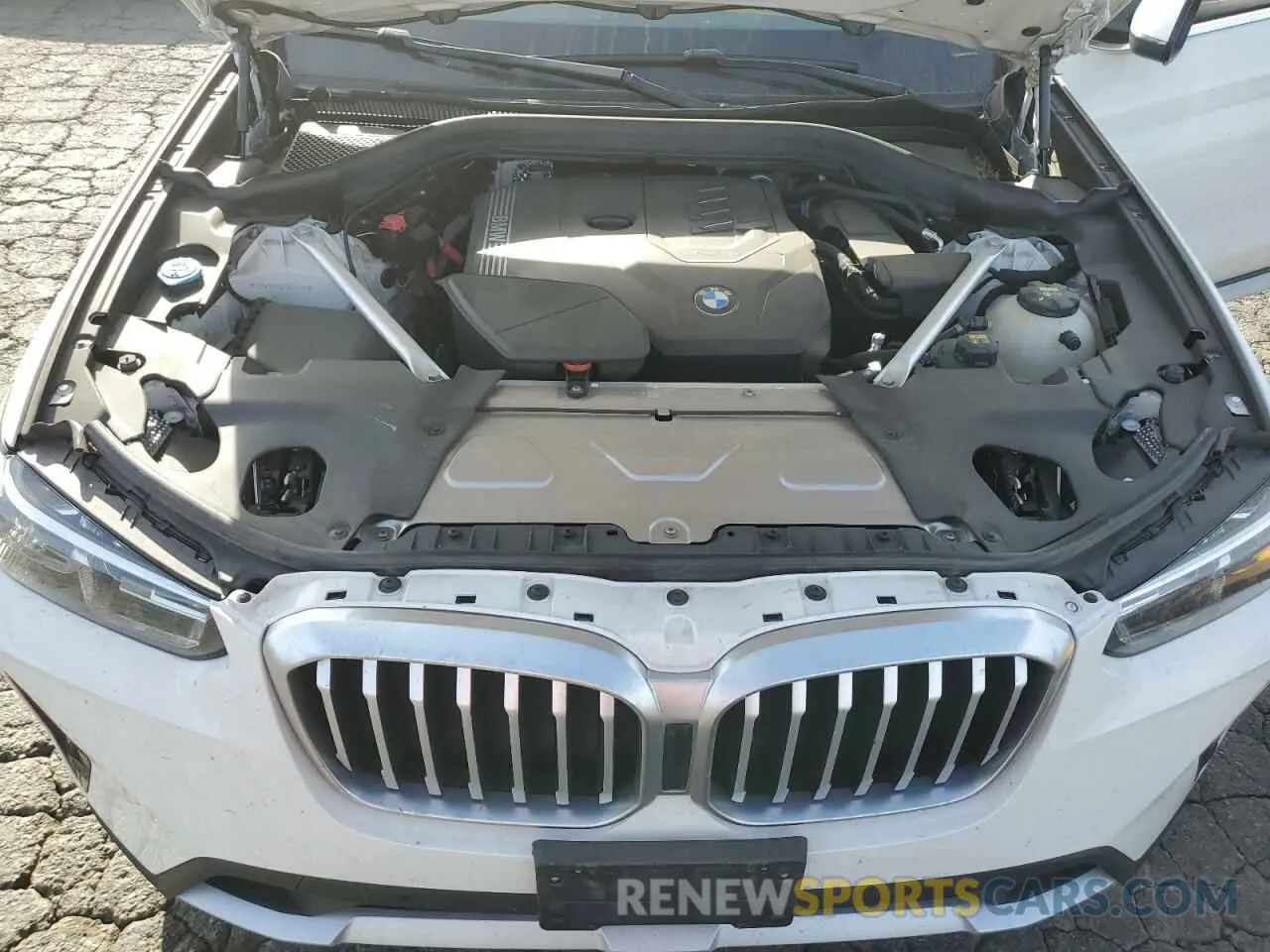 12 Photograph of a damaged car 5UX43DP05P9P32019 BMW X3 2023