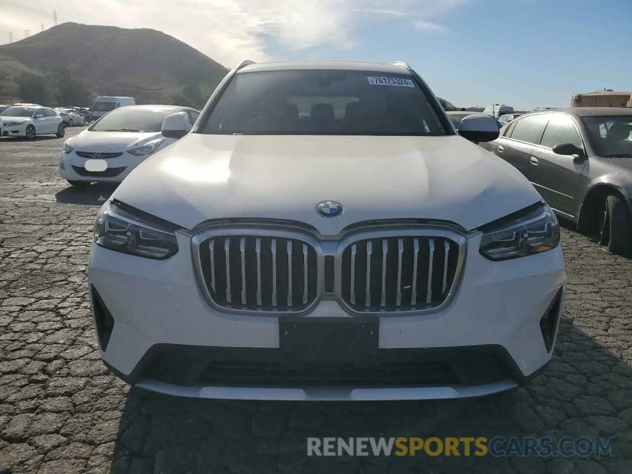5 Photograph of a damaged car 5UX43DP05P9P32019 BMW X3 2023