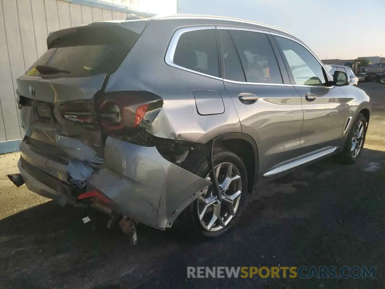 2 Photograph of a damaged car 5UX43DP06P9R39244 BMW X3 2023