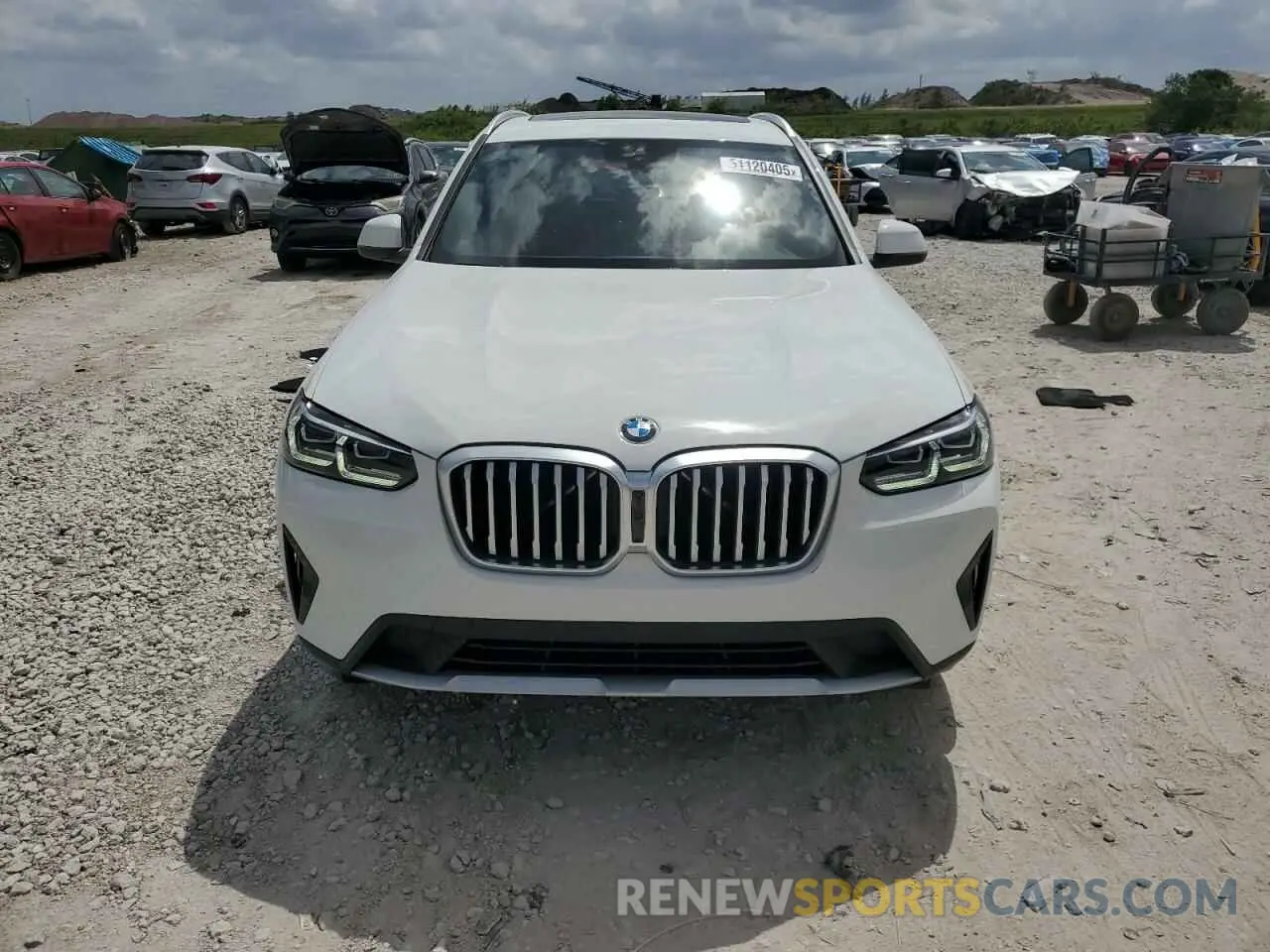 5 Photograph of a damaged car 5UX43DP06P9T04654 BMW X3 2023