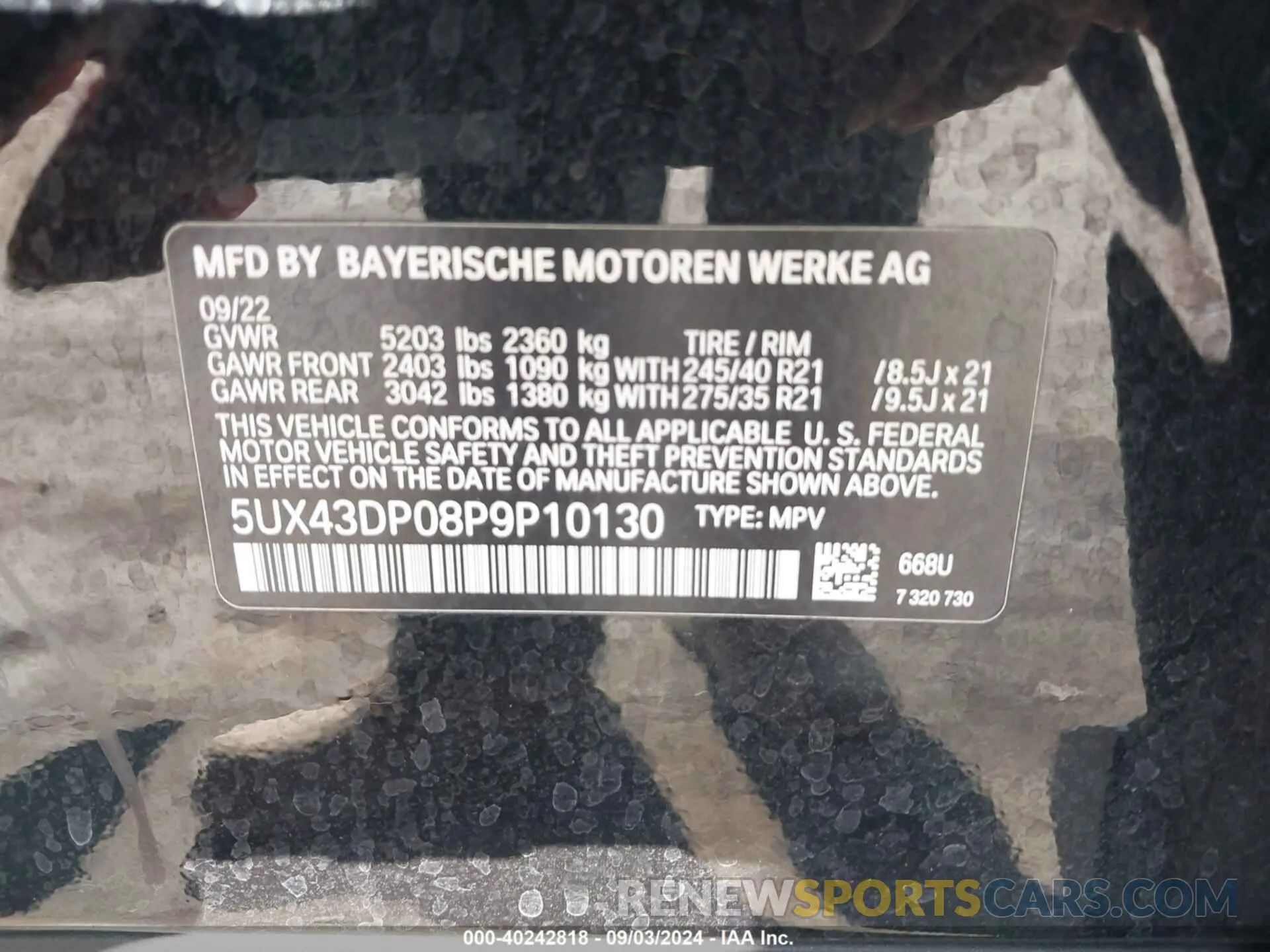9 Photograph of a damaged car 5UX43DP08P9P10130 BMW X3 2023