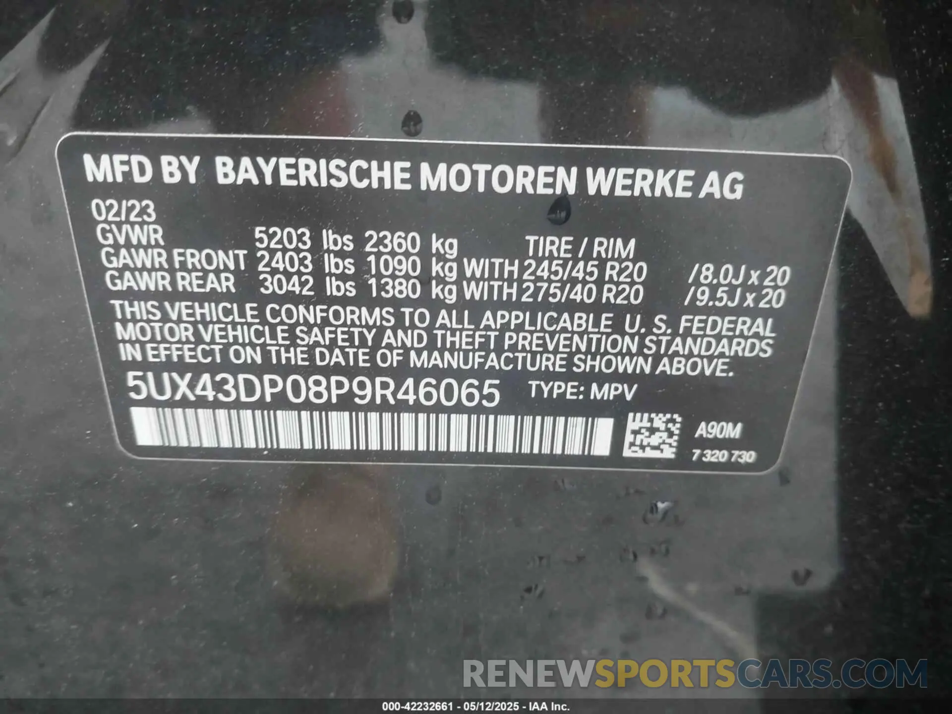 9 Photograph of a damaged car 5UX43DP08P9R46065 BMW X3 2023