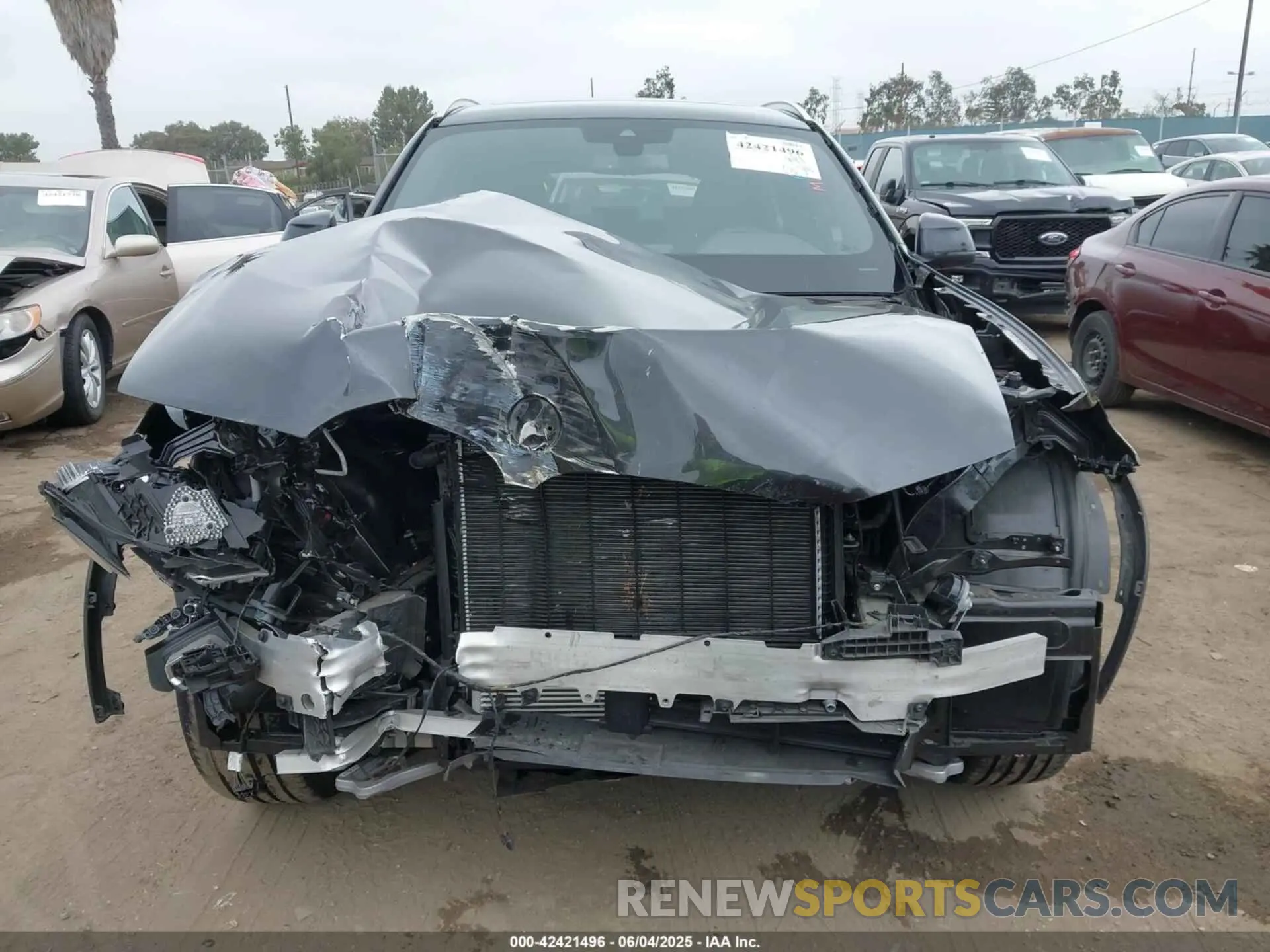 13 Photograph of a damaged car 5UX43DP08P9R73430 BMW X3 2023