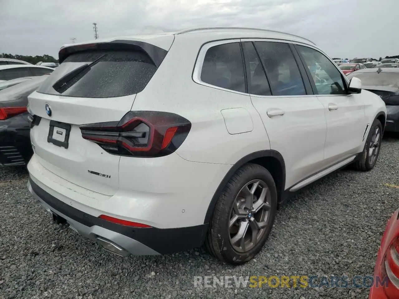 3 Photograph of a damaged car 5UX43DP08P9S90109 BMW X3 2023
