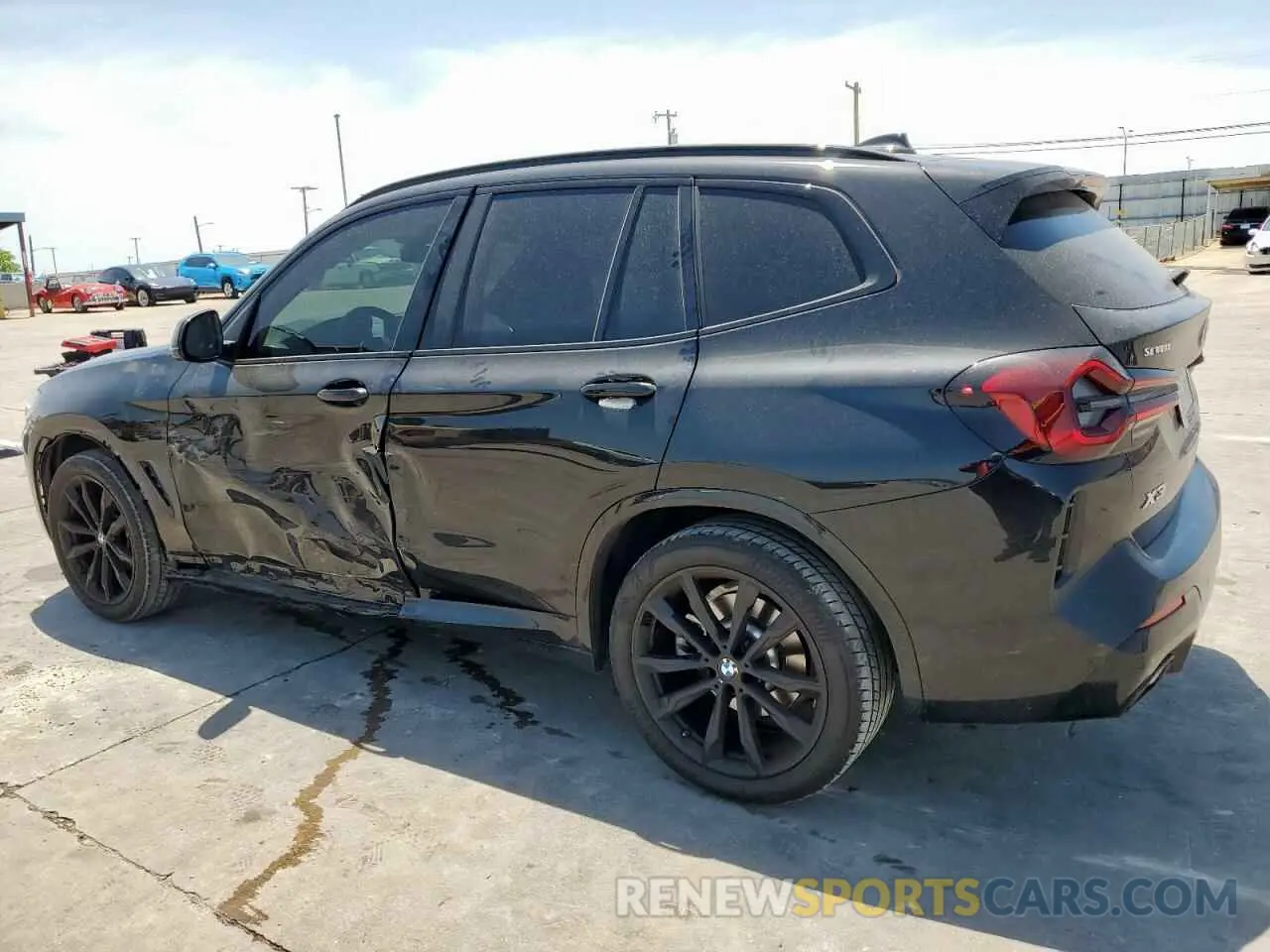 2 Photograph of a damaged car 5UX43DP09P9P80641 BMW X3 2023