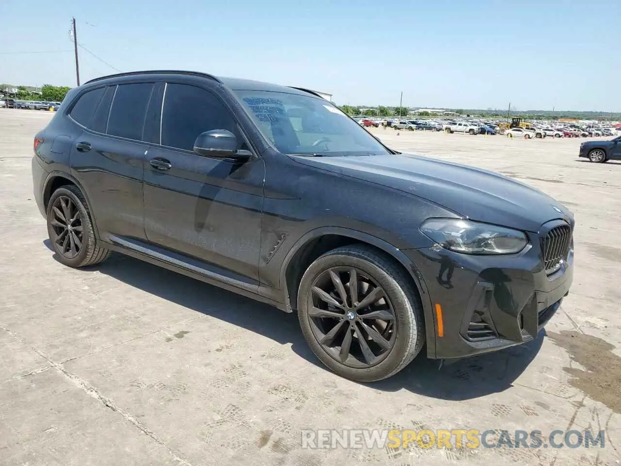 4 Photograph of a damaged car 5UX43DP09P9P80641 BMW X3 2023