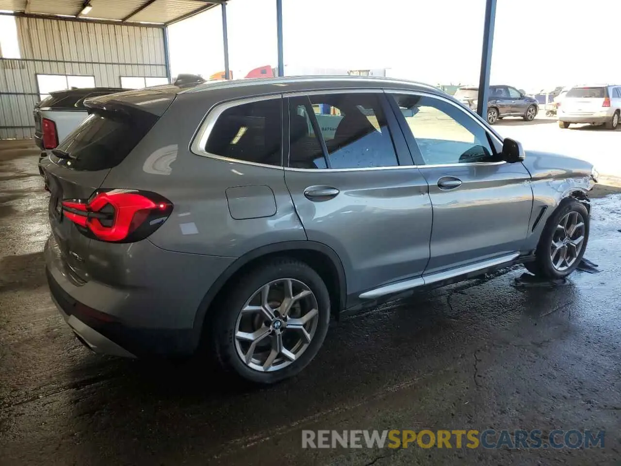 3 Photograph of a damaged car 5UX43DP0XP9S11541 BMW X3 2023