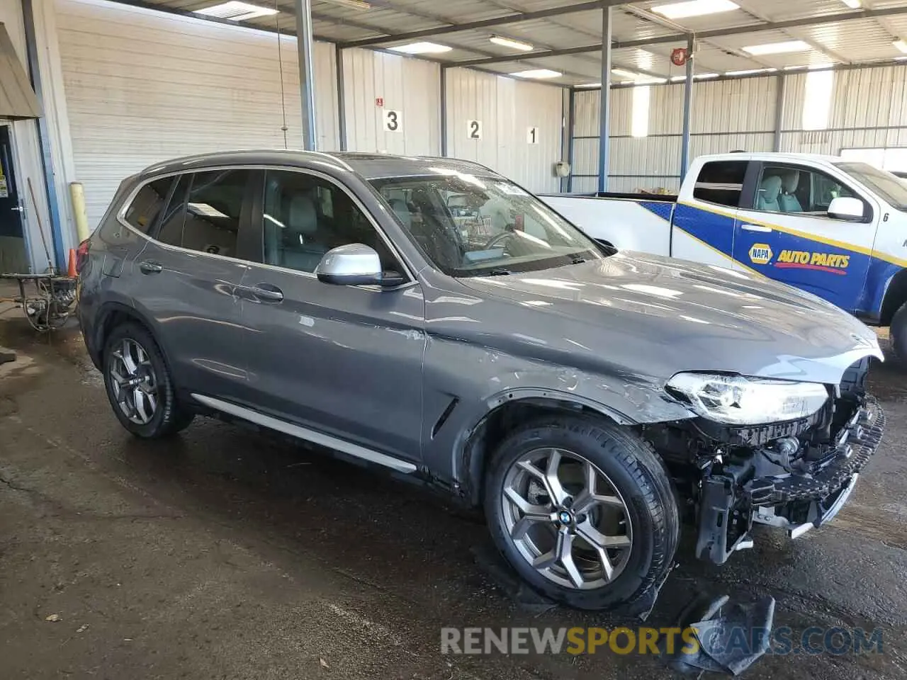 4 Photograph of a damaged car 5UX43DP0XP9S11541 BMW X3 2023
