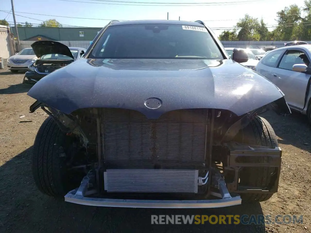 5 Photograph of a damaged car 5UX53DP01P9P39635 BMW X3 2023