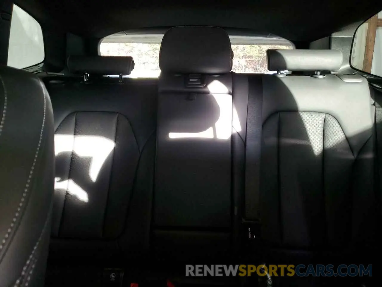 10 Photograph of a damaged car 5UX53DP01P9R75587 BMW X3 2023