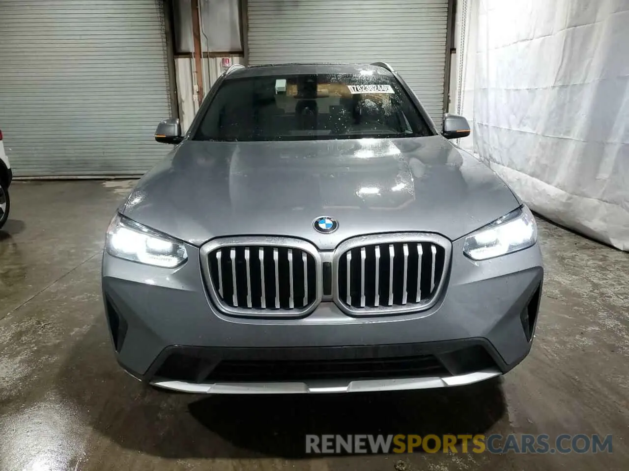 5 Photograph of a damaged car 5UX53DP01P9R75587 BMW X3 2023