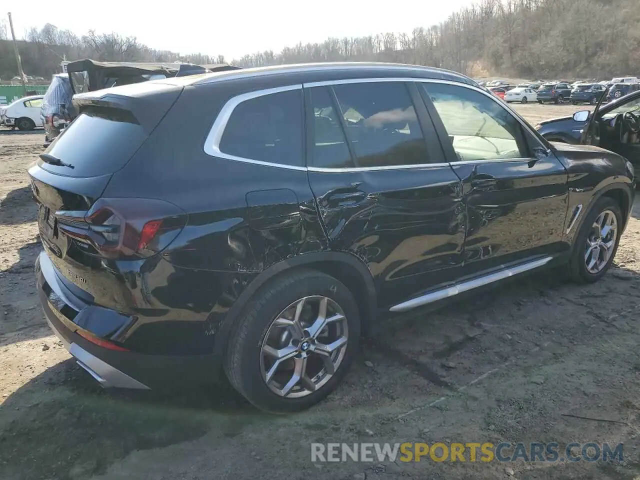 3 Photograph of a damaged car 5UX53DP01P9R97895 BMW X3 2023