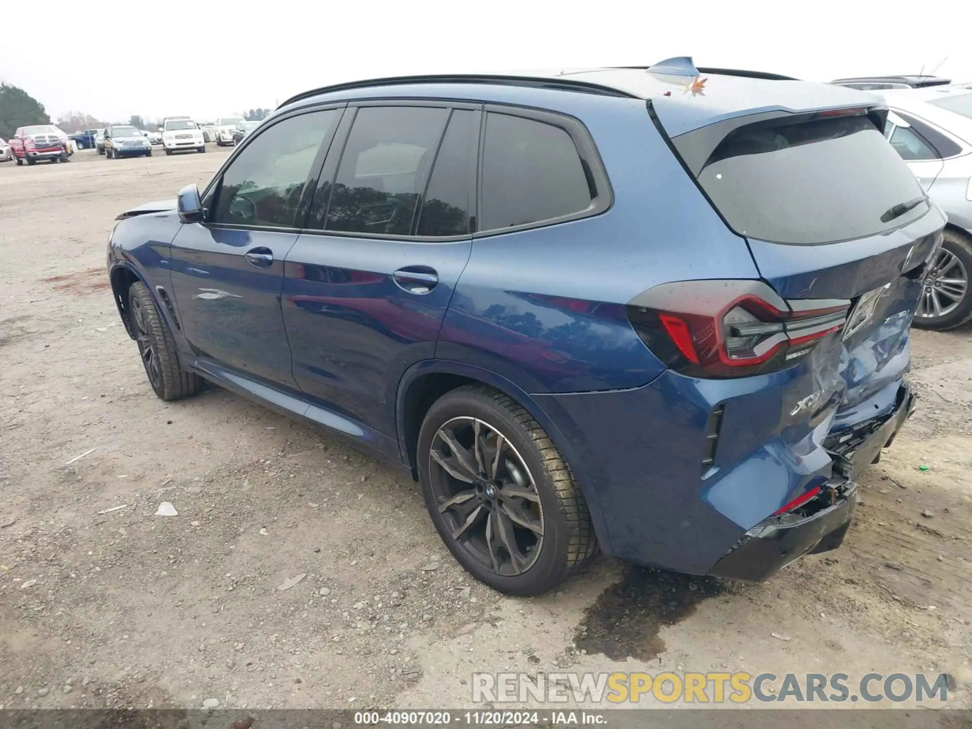 3 Photograph of a damaged car 5UX53DP02P9P18230 BMW X3 2023
