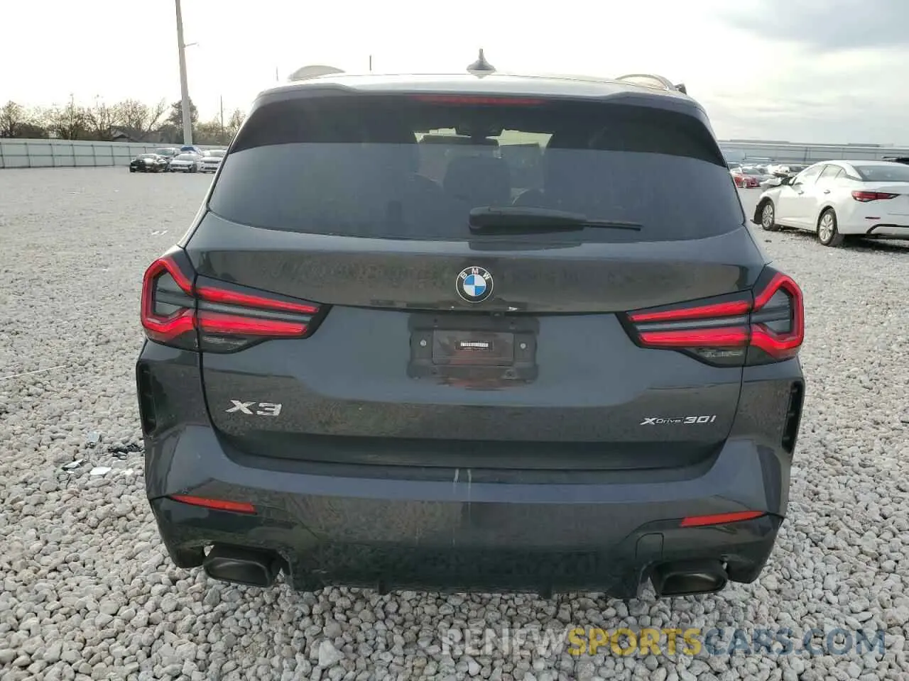6 Photograph of a damaged car 5UX53DP03P9R92469 BMW X3 2023