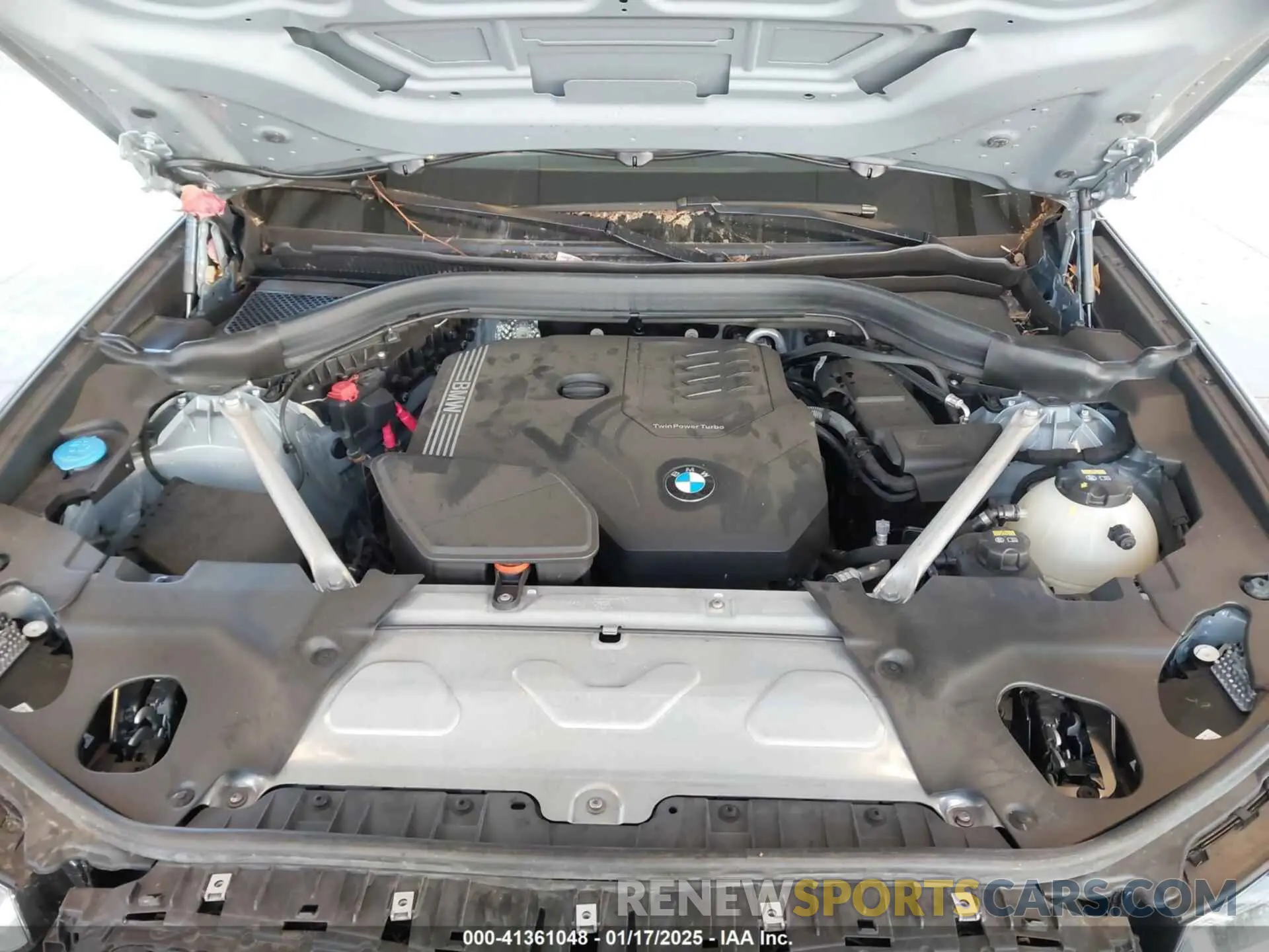 10 Photograph of a damaged car 5UX53DP04P9N97930 BMW X3 2023
