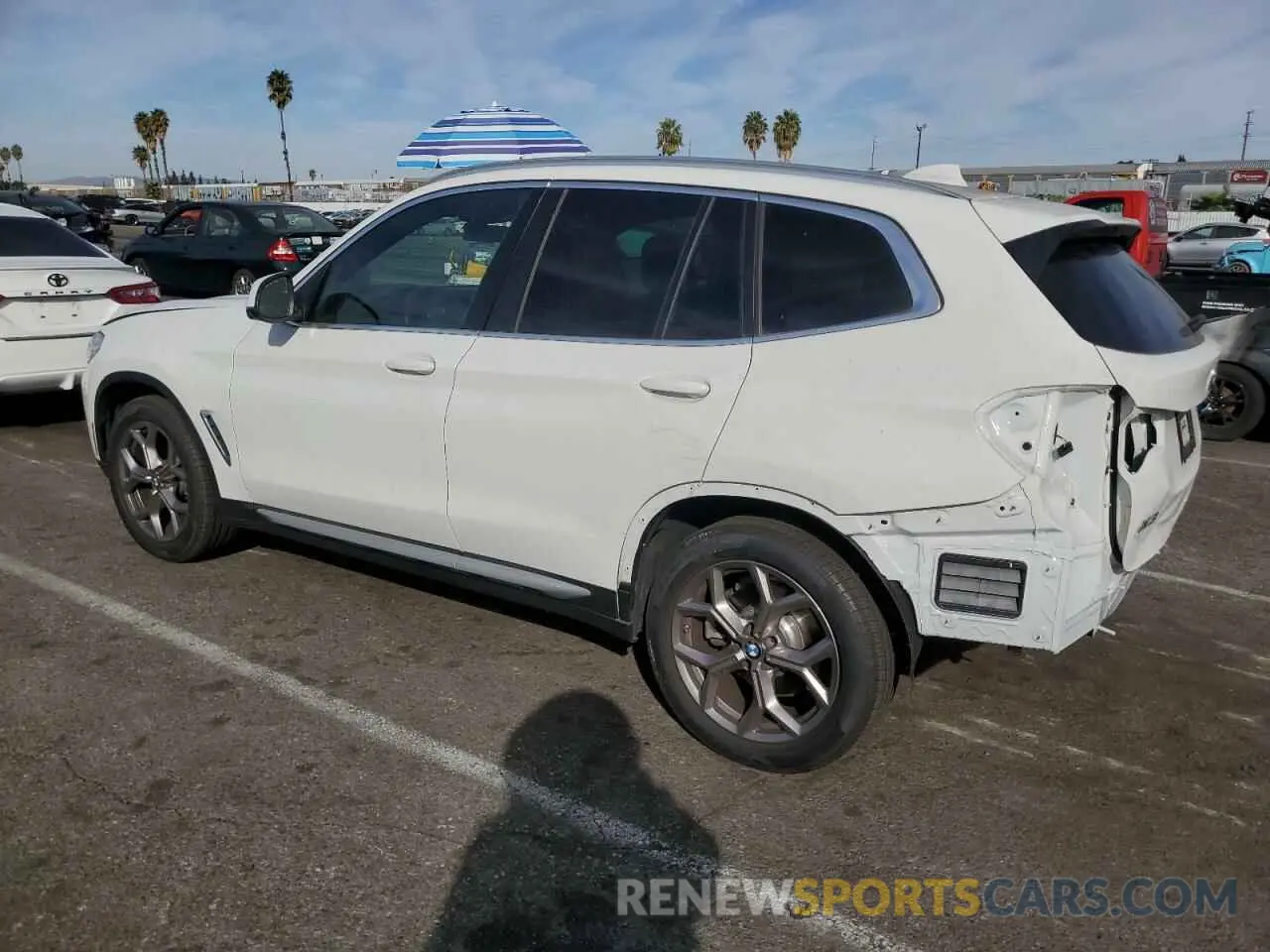 2 Photograph of a damaged car 5UX53DP04P9P09691 BMW X3 2023