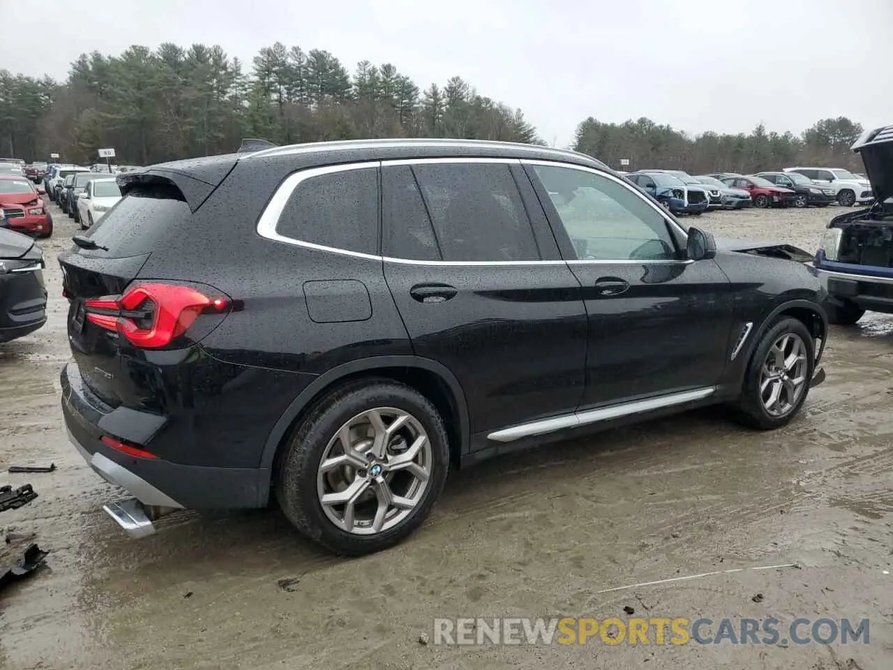 3 Photograph of a damaged car 5UX53DP04P9P42500 BMW X3 2023