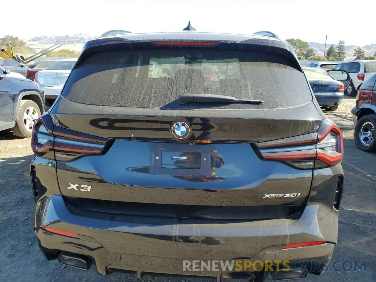 6 Photograph of a damaged car 5UX53DP04P9R53518 BMW X3 2023