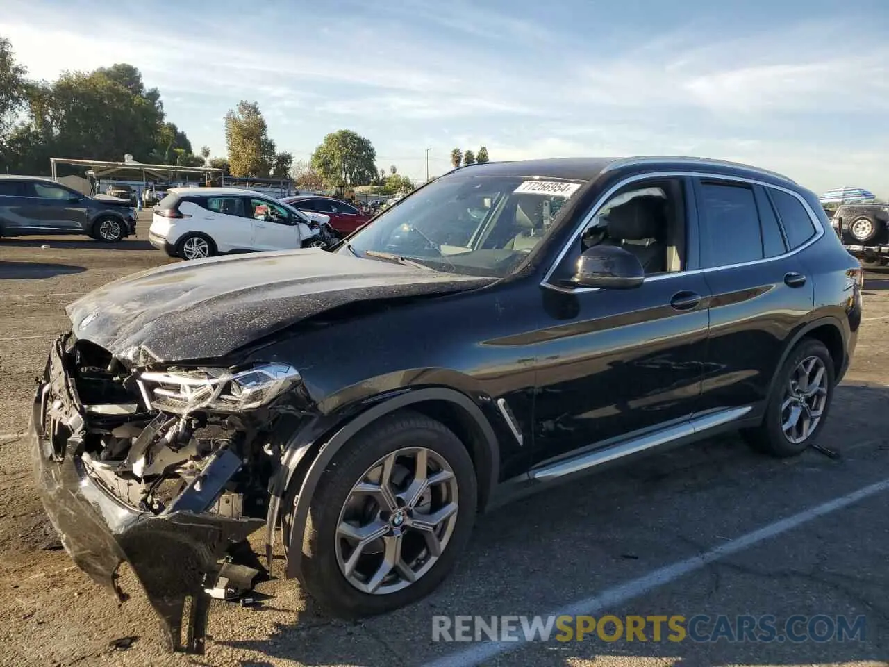 1 Photograph of a damaged car 5UX53DP06P9N75816 BMW X3 2023