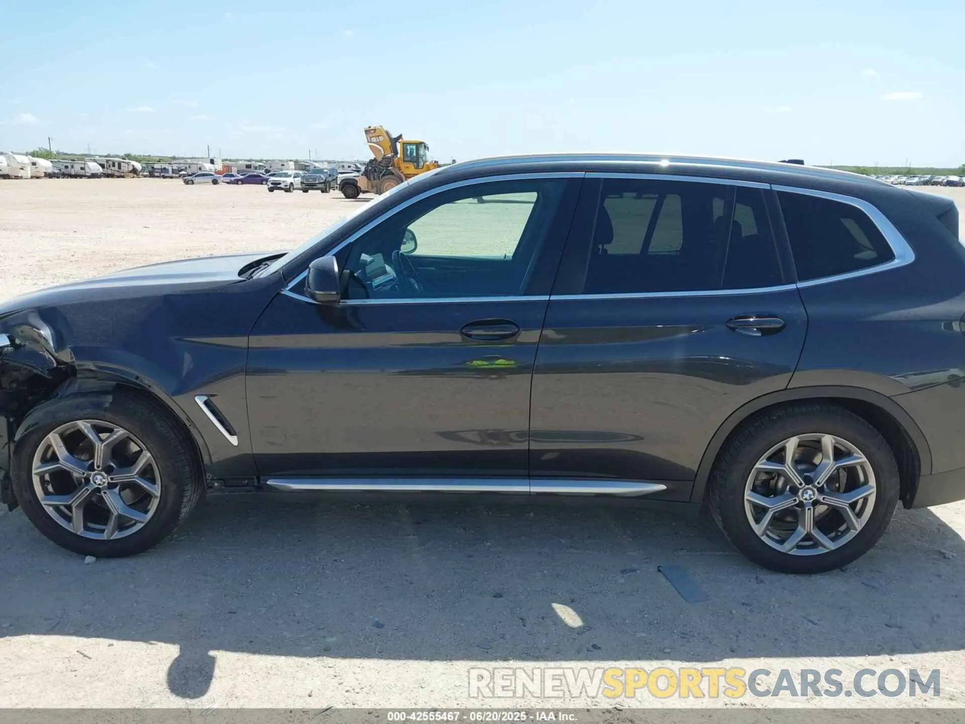 14 Photograph of a damaged car 5UX53DP06P9R43735 BMW X3 2023