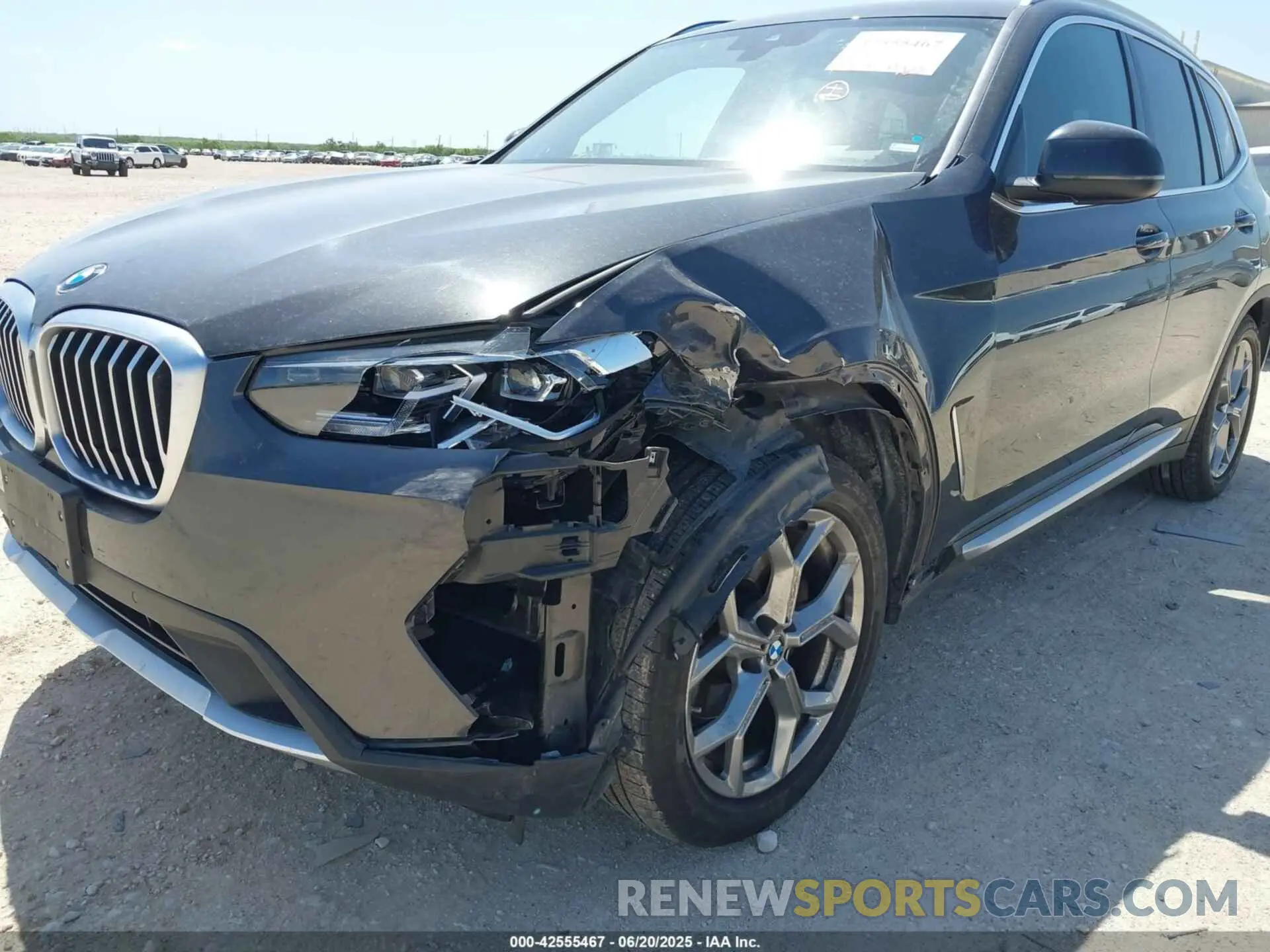 6 Photograph of a damaged car 5UX53DP06P9R43735 BMW X3 2023