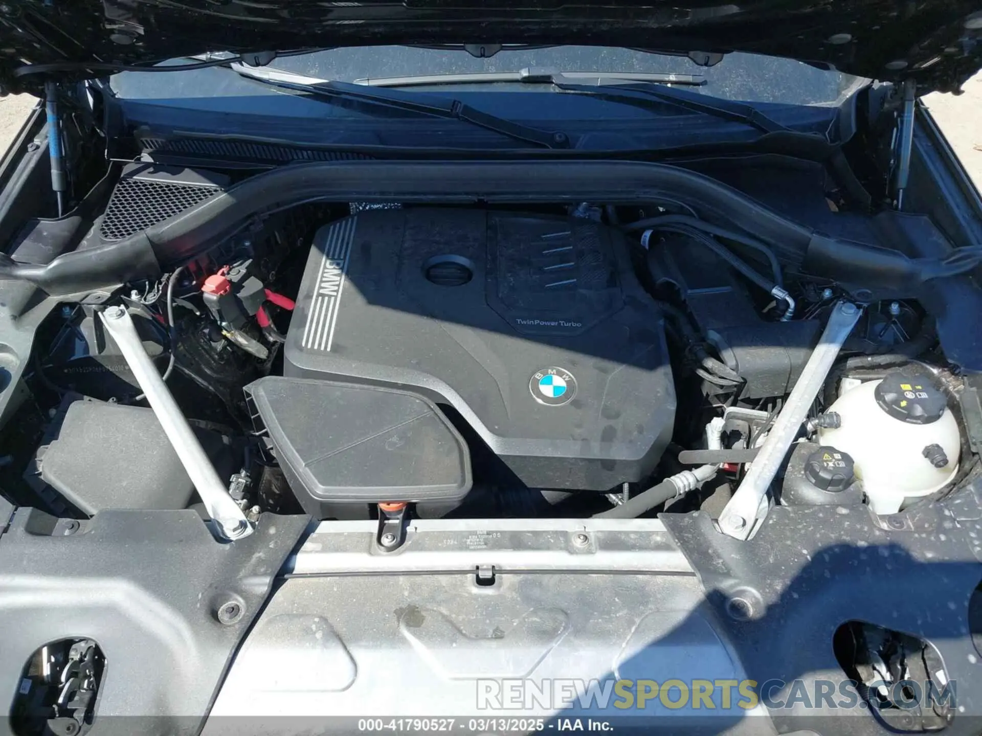 10 Photograph of a damaged car 5UX53DP06P9R54010 BMW X3 2023