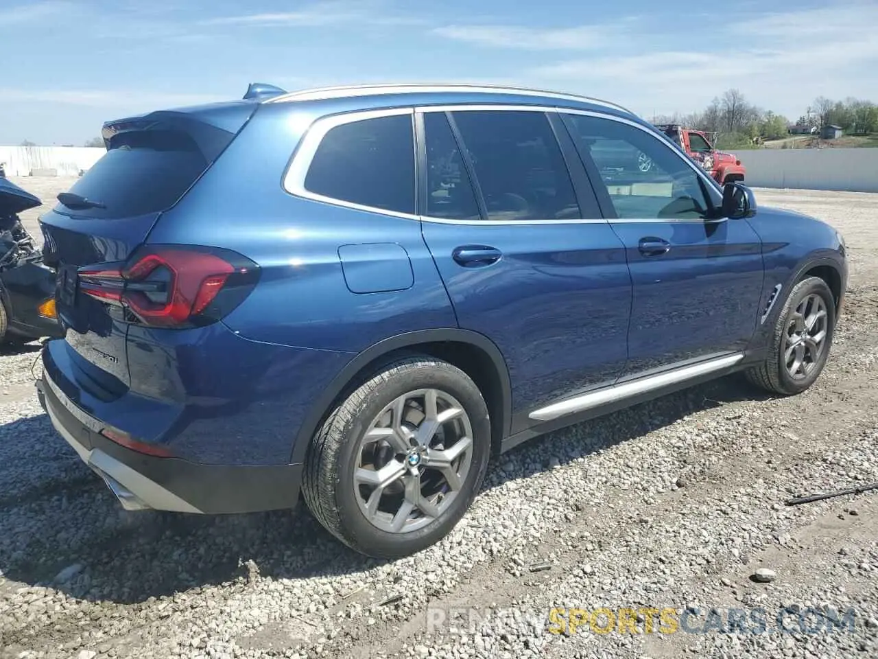 3 Photograph of a damaged car 5UX53DP07P9N81124 BMW X3 2023