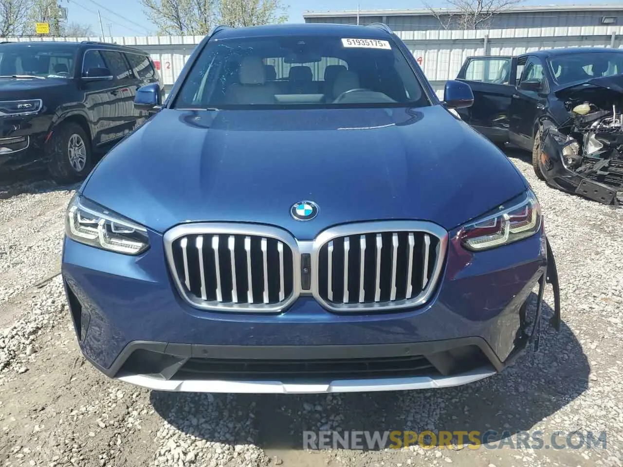 5 Photograph of a damaged car 5UX53DP07P9N81124 BMW X3 2023