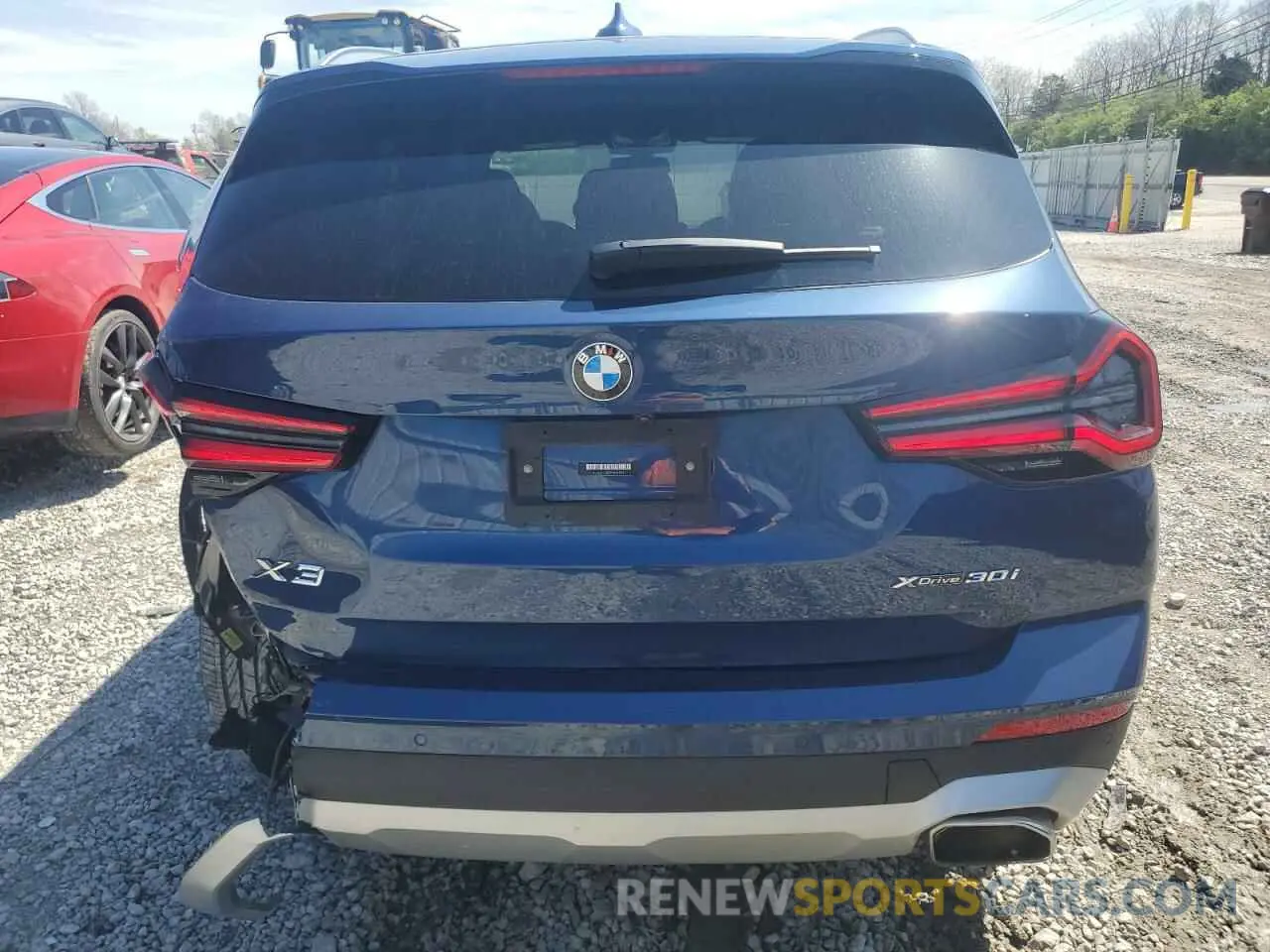 6 Photograph of a damaged car 5UX53DP07P9N81124 BMW X3 2023