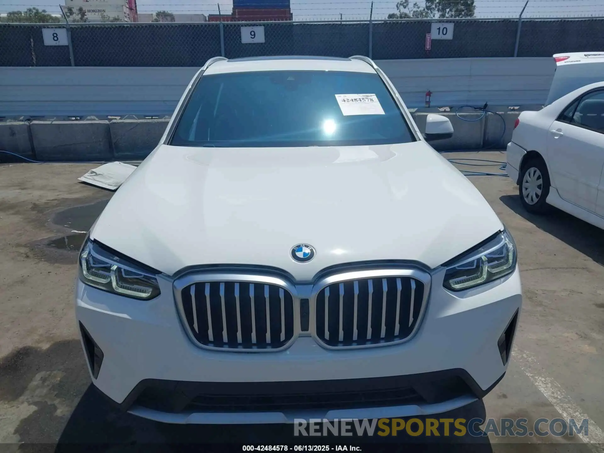 12 Photograph of a damaged car 5UX53DP07P9R97920 BMW X3 2023