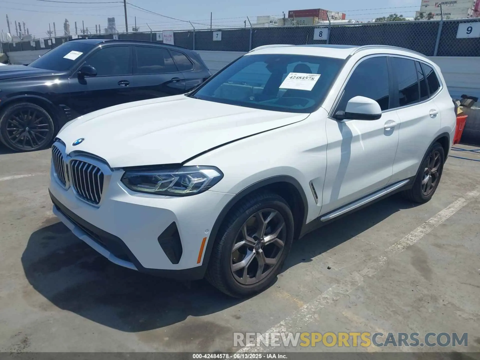2 Photograph of a damaged car 5UX53DP07P9R97920 BMW X3 2023