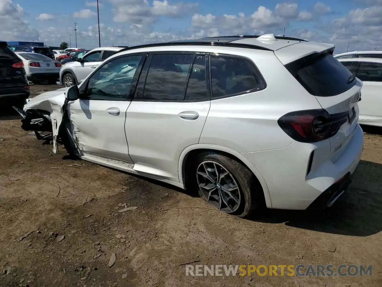 2 Photograph of a damaged car 5UX53DP08P9N94478 BMW X3 2023