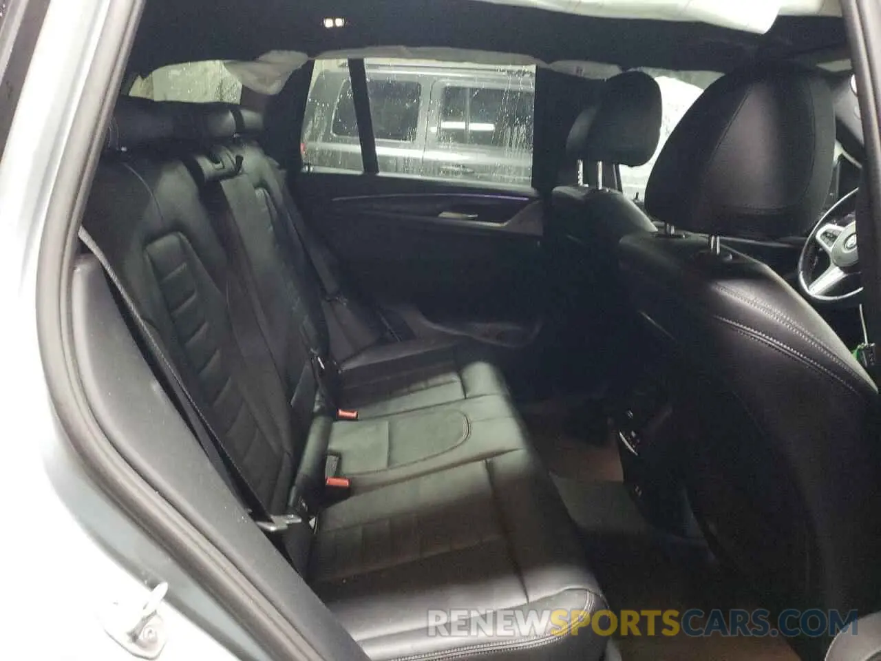 10 Photograph of a damaged car 5UX53DP08P9P40071 BMW X3 2023