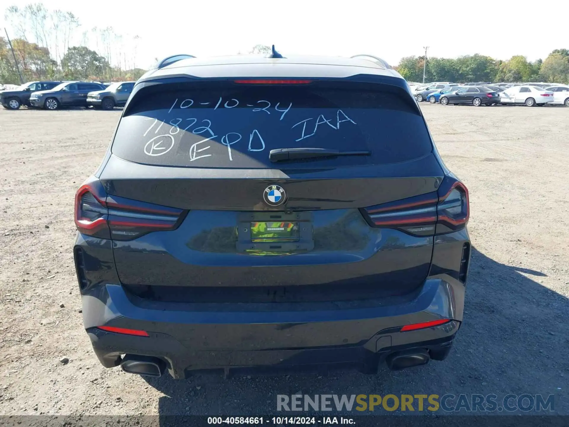 16 Photograph of a damaged car 5UX53DP08P9S71872 BMW X3 2023