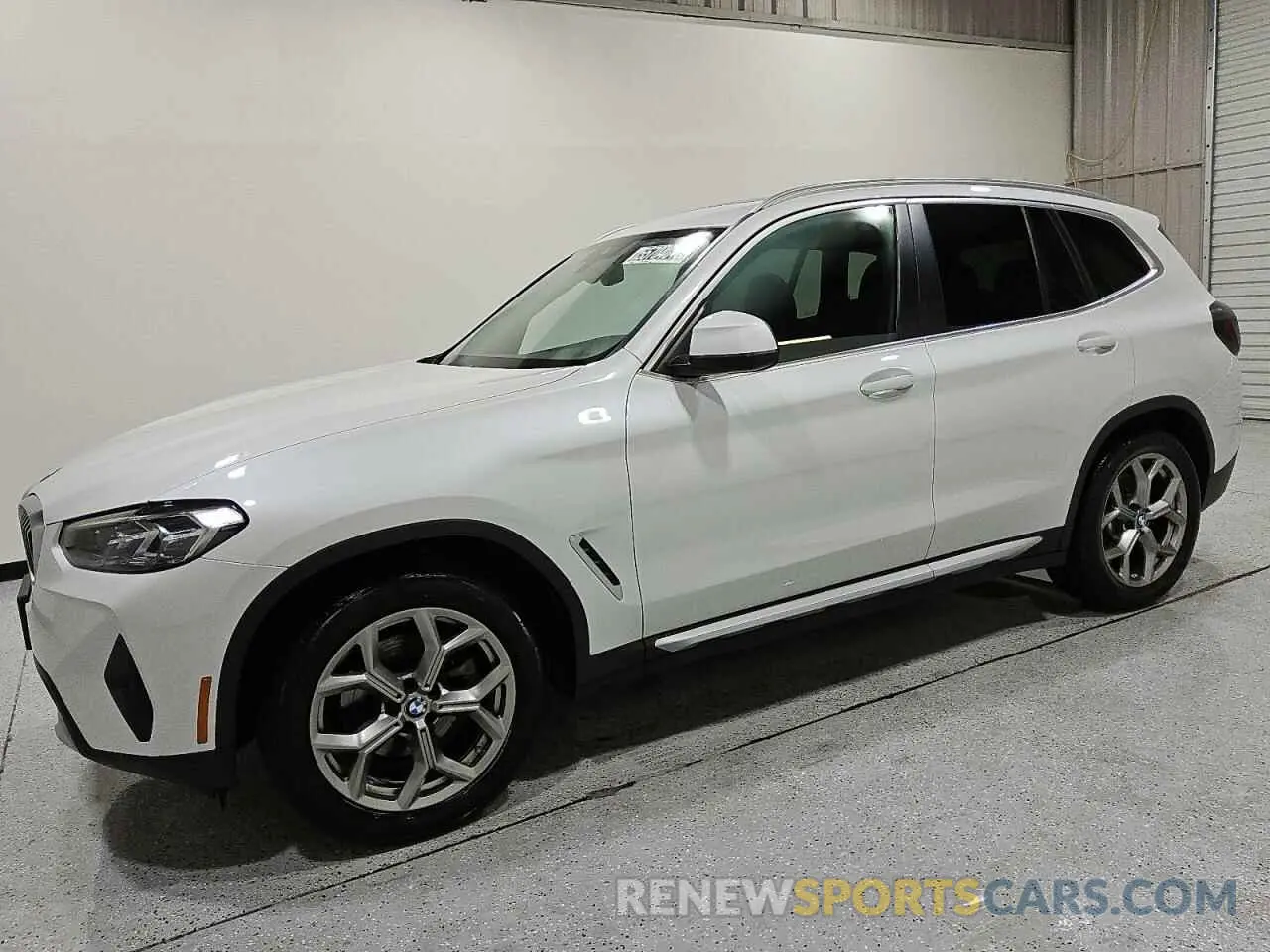 1 Photograph of a damaged car 5UX53DP08P9S79566 BMW X3 2023