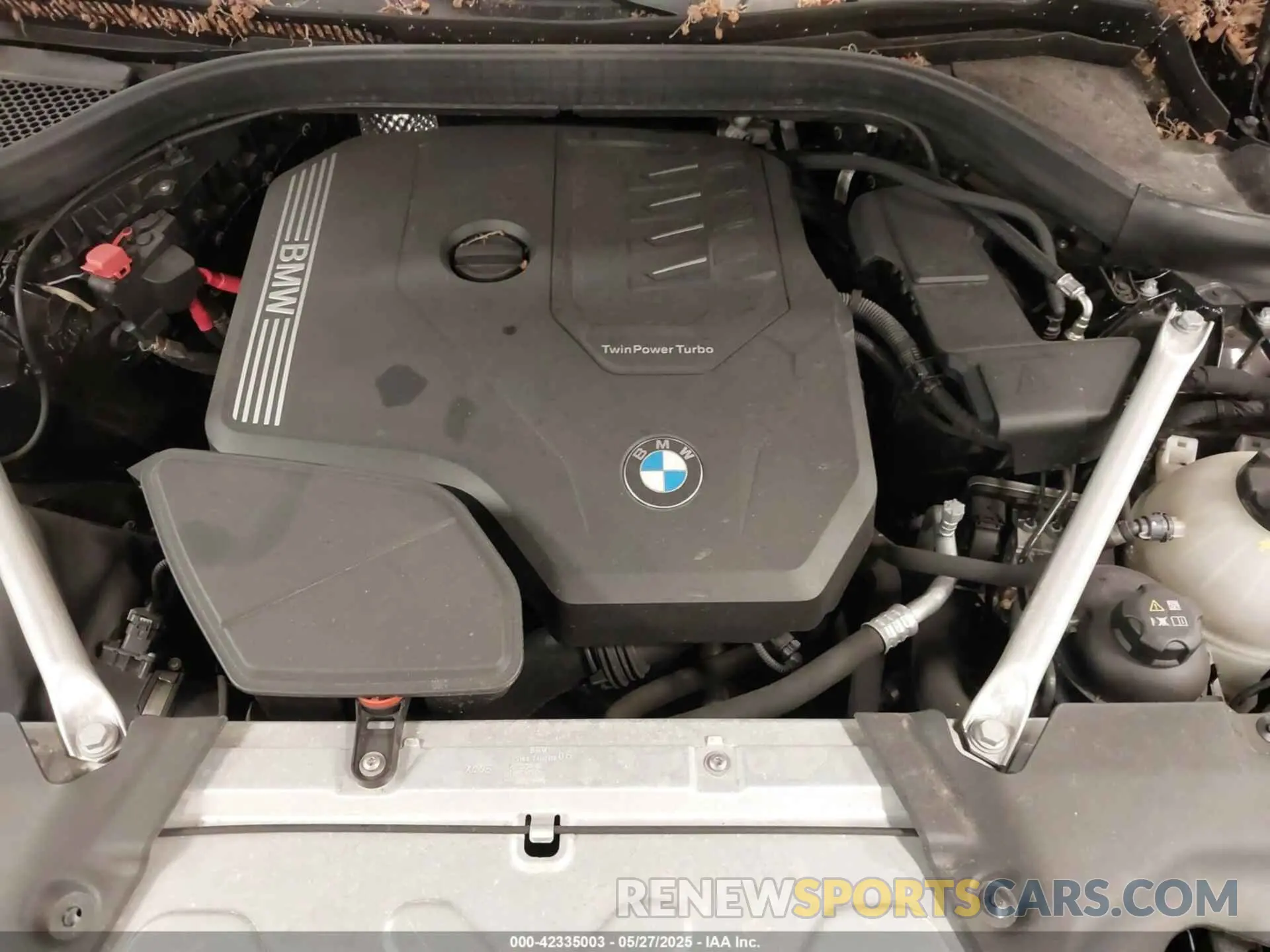 10 Photograph of a damaged car 5UX53DP09P9R15217 BMW X3 2023