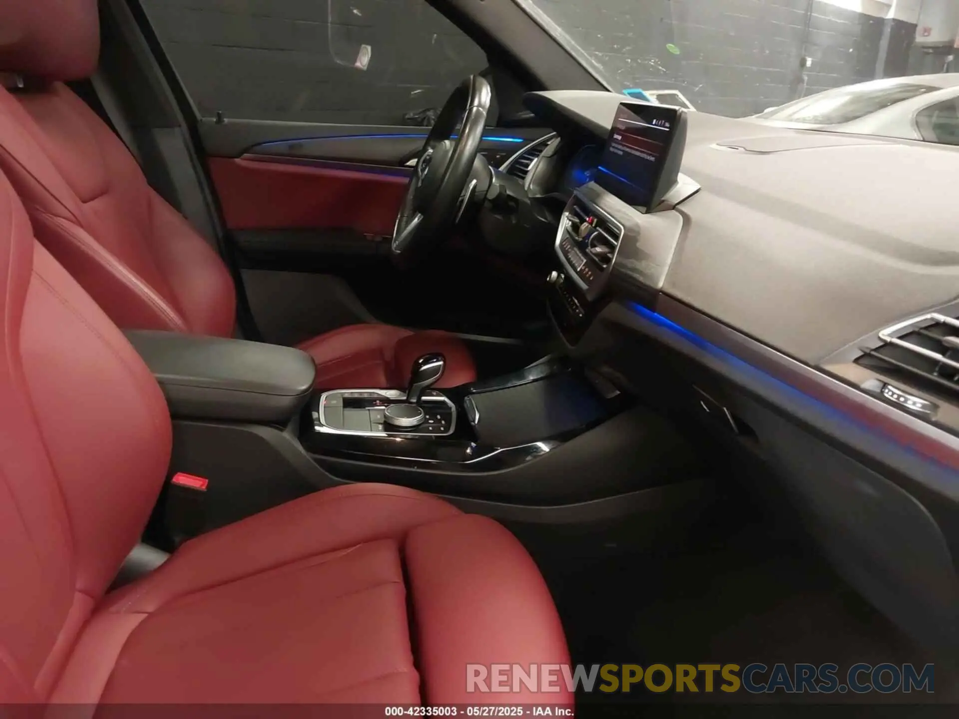 5 Photograph of a damaged car 5UX53DP09P9R15217 BMW X3 2023