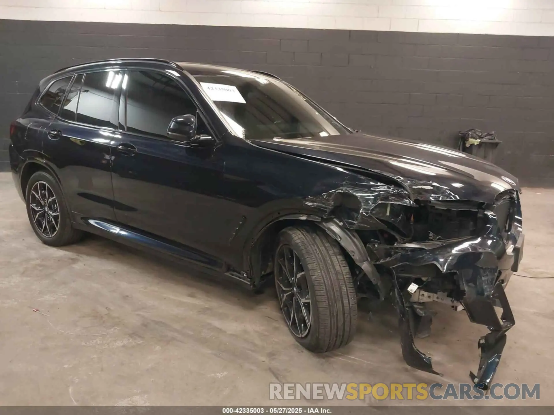 6 Photograph of a damaged car 5UX53DP09P9R15217 BMW X3 2023