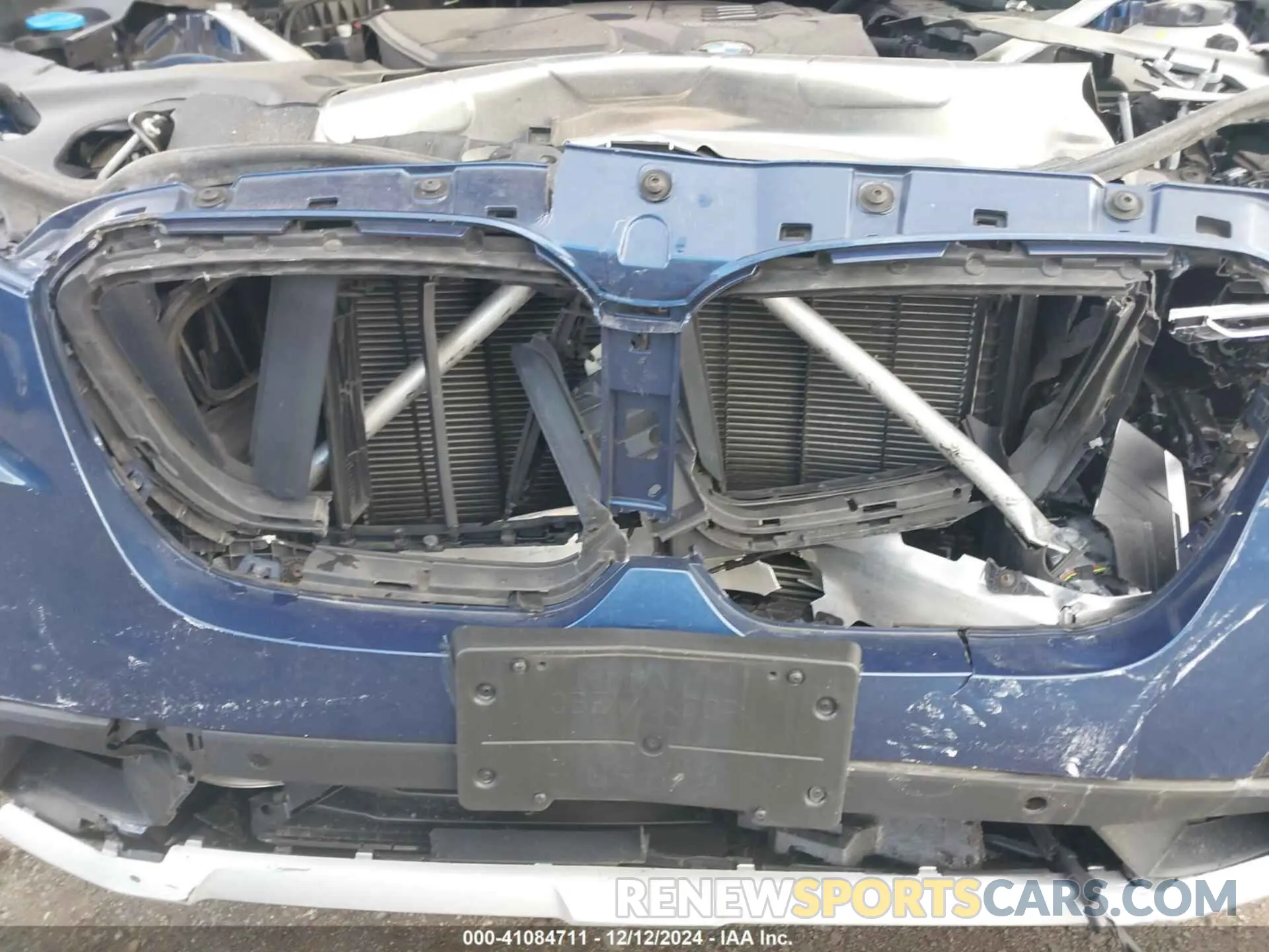 17 Photograph of a damaged car 5UX53DP0XP9P65179 BMW X3 2023