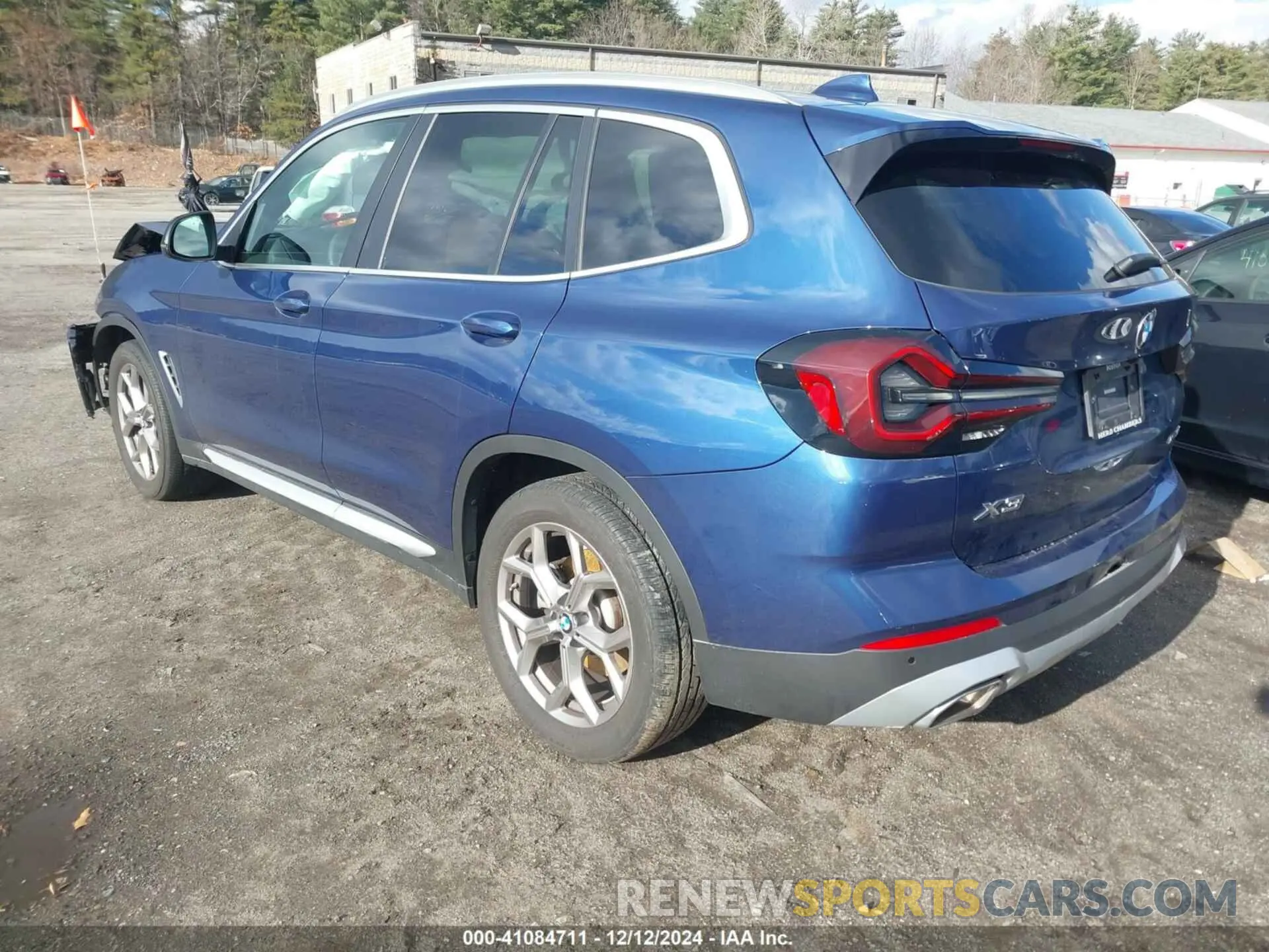 3 Photograph of a damaged car 5UX53DP0XP9P65179 BMW X3 2023