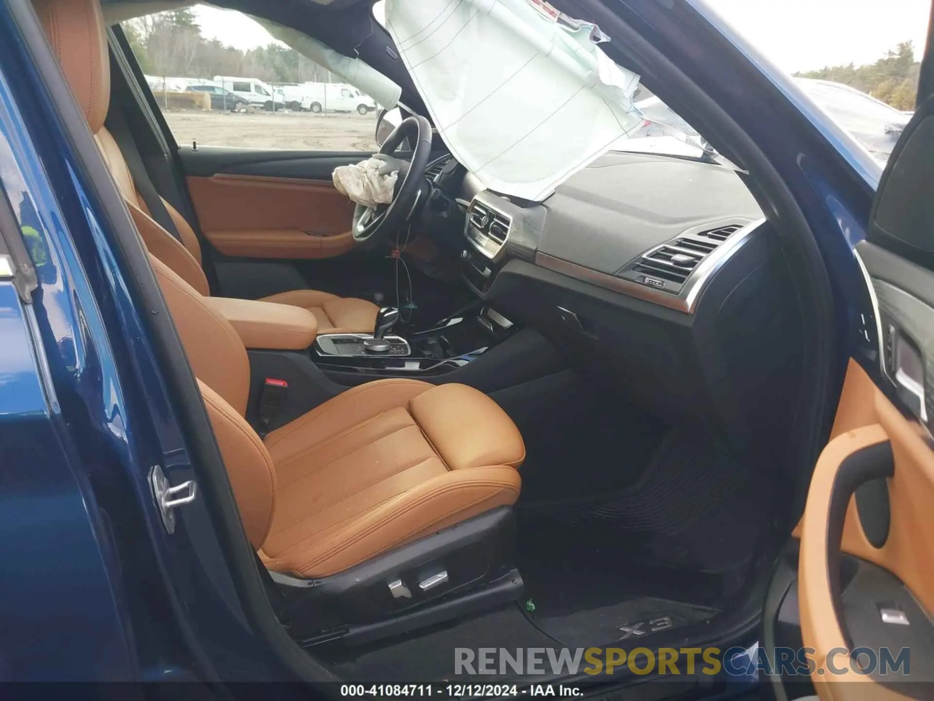 5 Photograph of a damaged car 5UX53DP0XP9P65179 BMW X3 2023