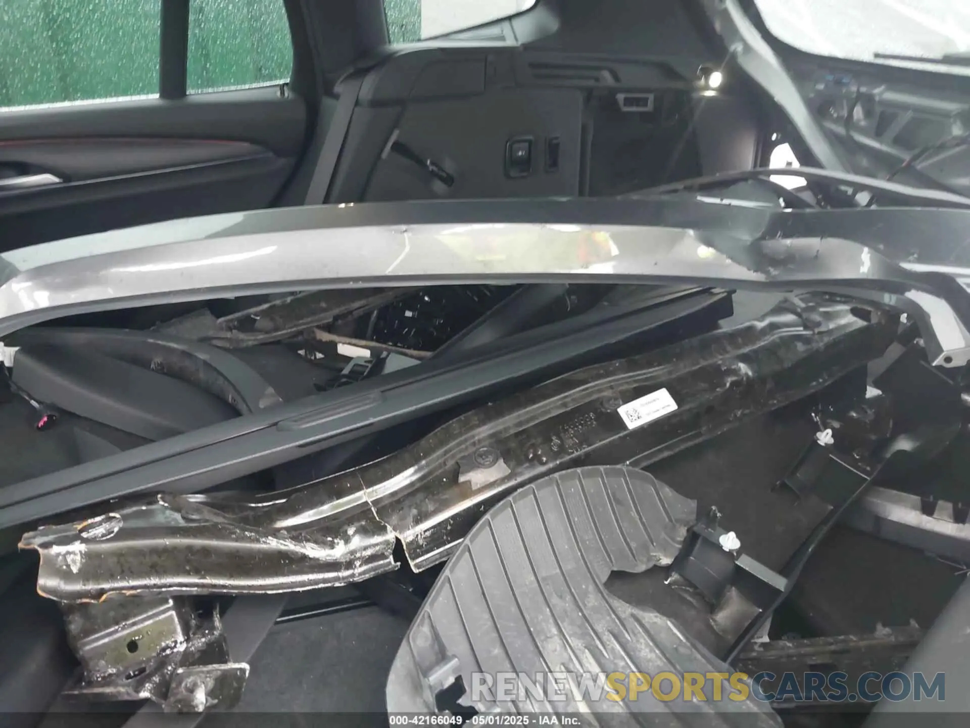 12 Photograph of a damaged car 5UX53DP0XP9R19180 BMW X3 2023