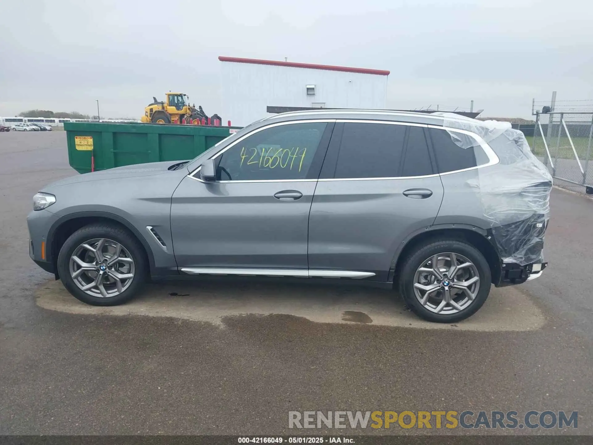 15 Photograph of a damaged car 5UX53DP0XP9R19180 BMW X3 2023