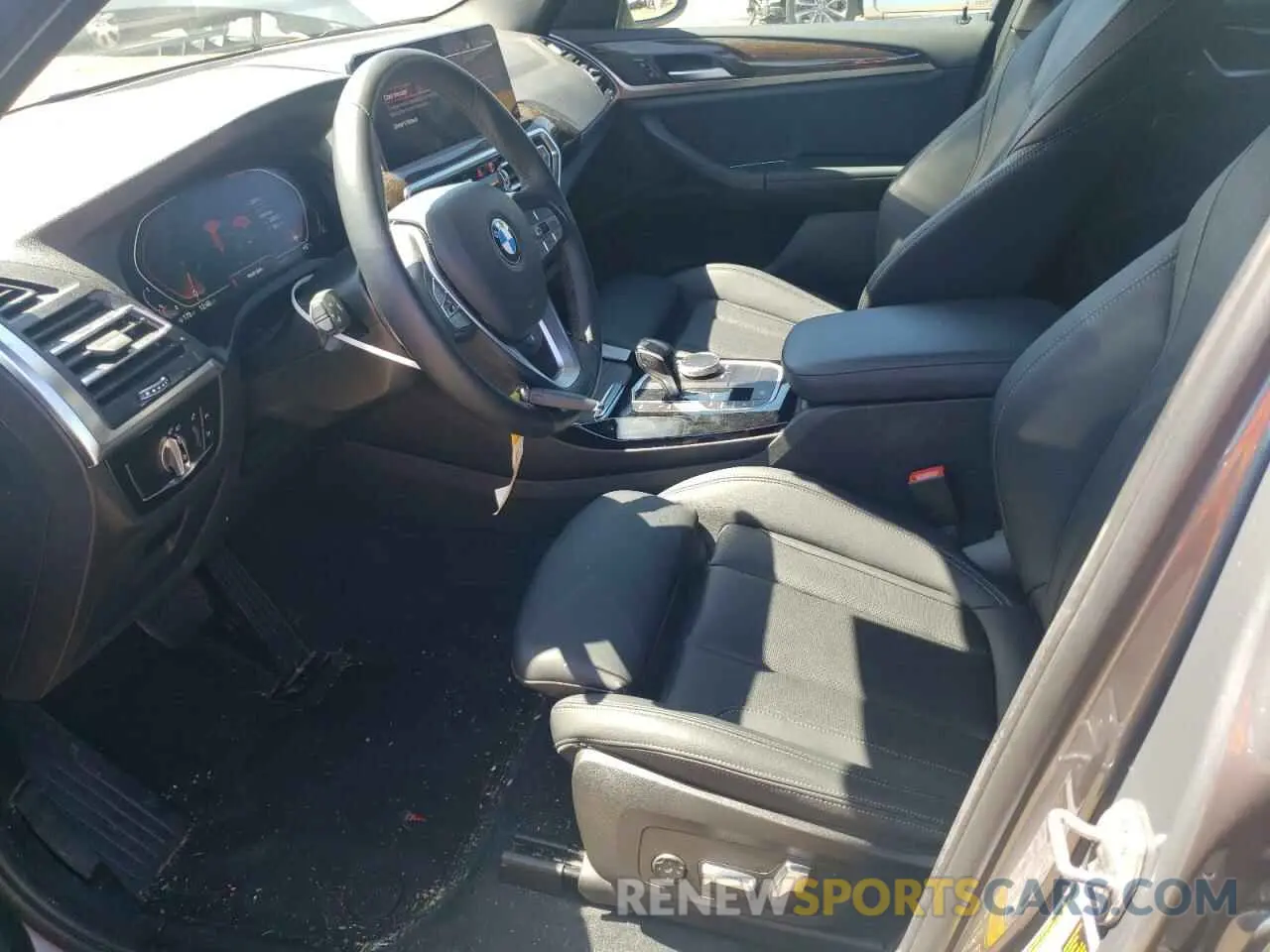 7 Photograph of a damaged car 5UX53DP0XP9R66015 BMW X3 2023