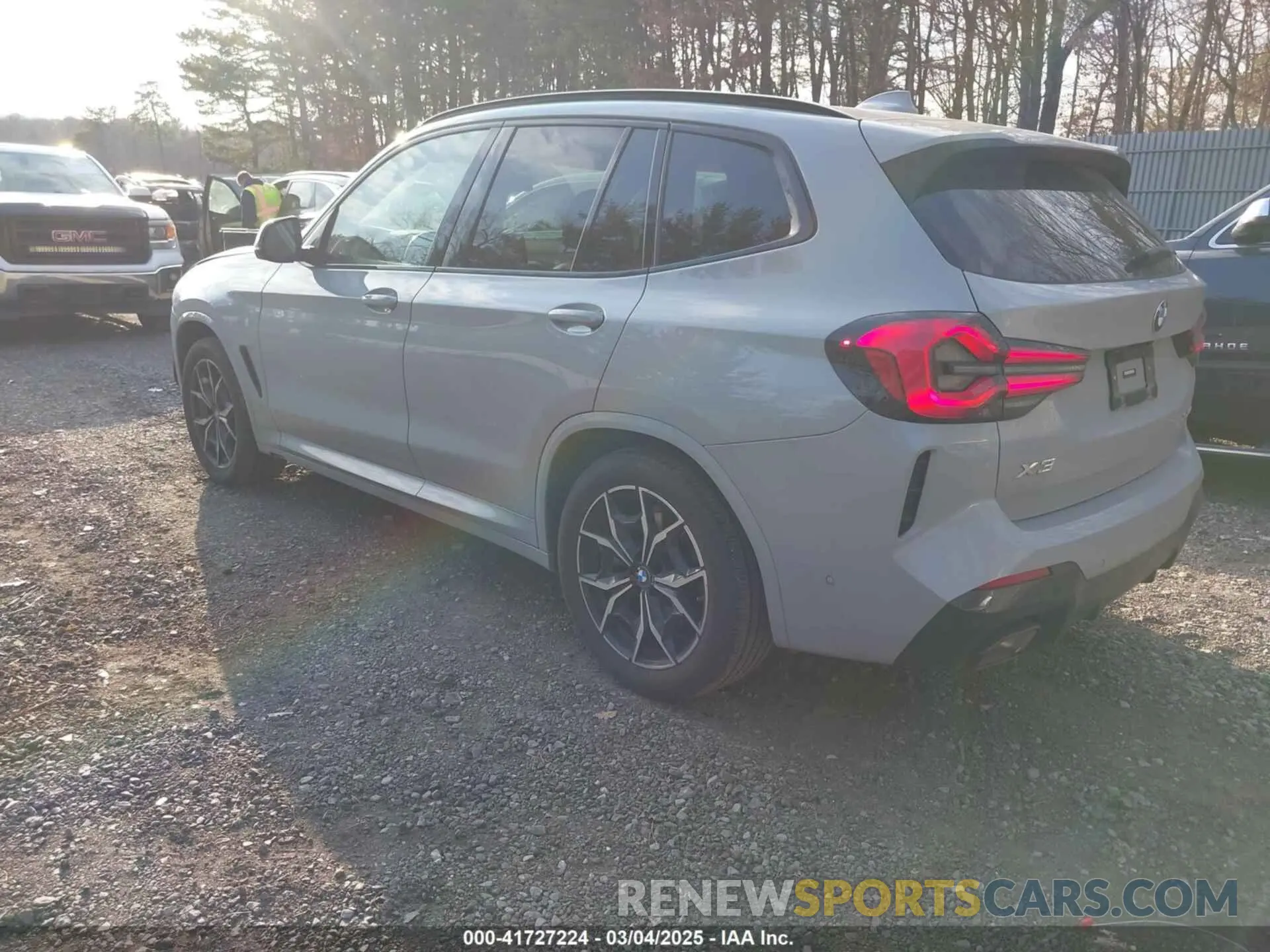 3 Photograph of a damaged car 5UX53DP0XP9S84526 BMW X3 2023