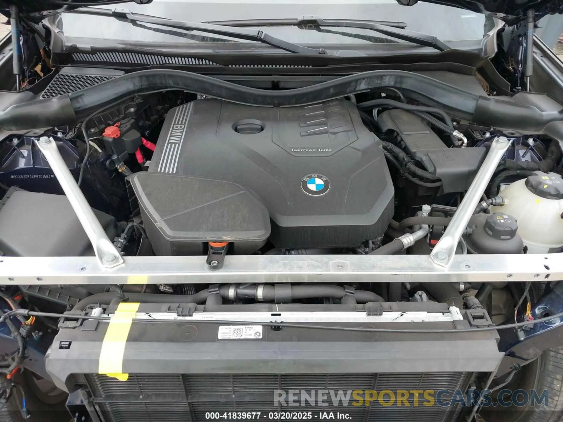 10 Photograph of a damaged car 5UX53DP0XP9T01583 BMW X3 2023