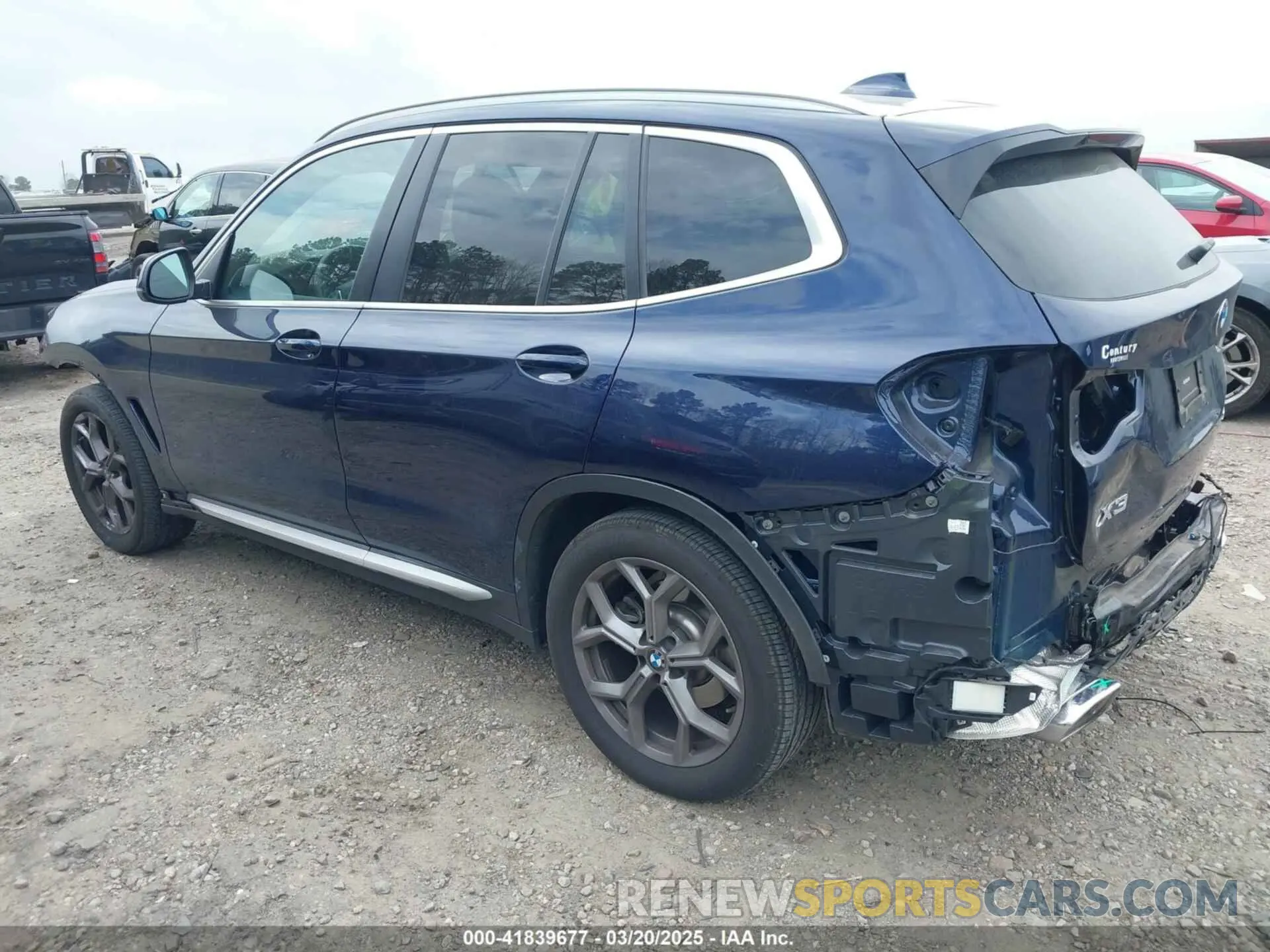 3 Photograph of a damaged car 5UX53DP0XP9T01583 BMW X3 2023