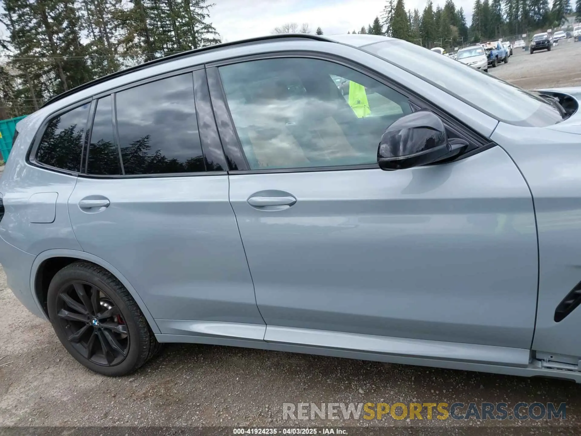 14 Photograph of a damaged car 5UX83DP00P9R87761 BMW X3 2023