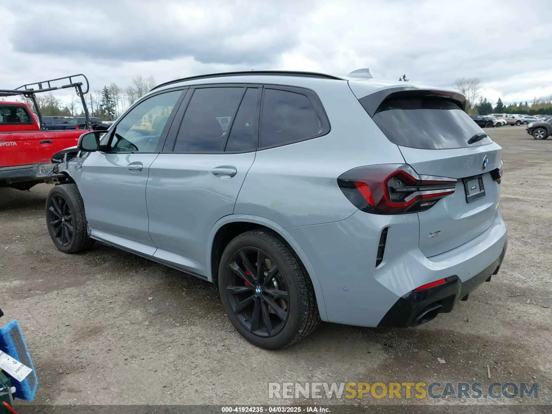 3 Photograph of a damaged car 5UX83DP00P9R87761 BMW X3 2023