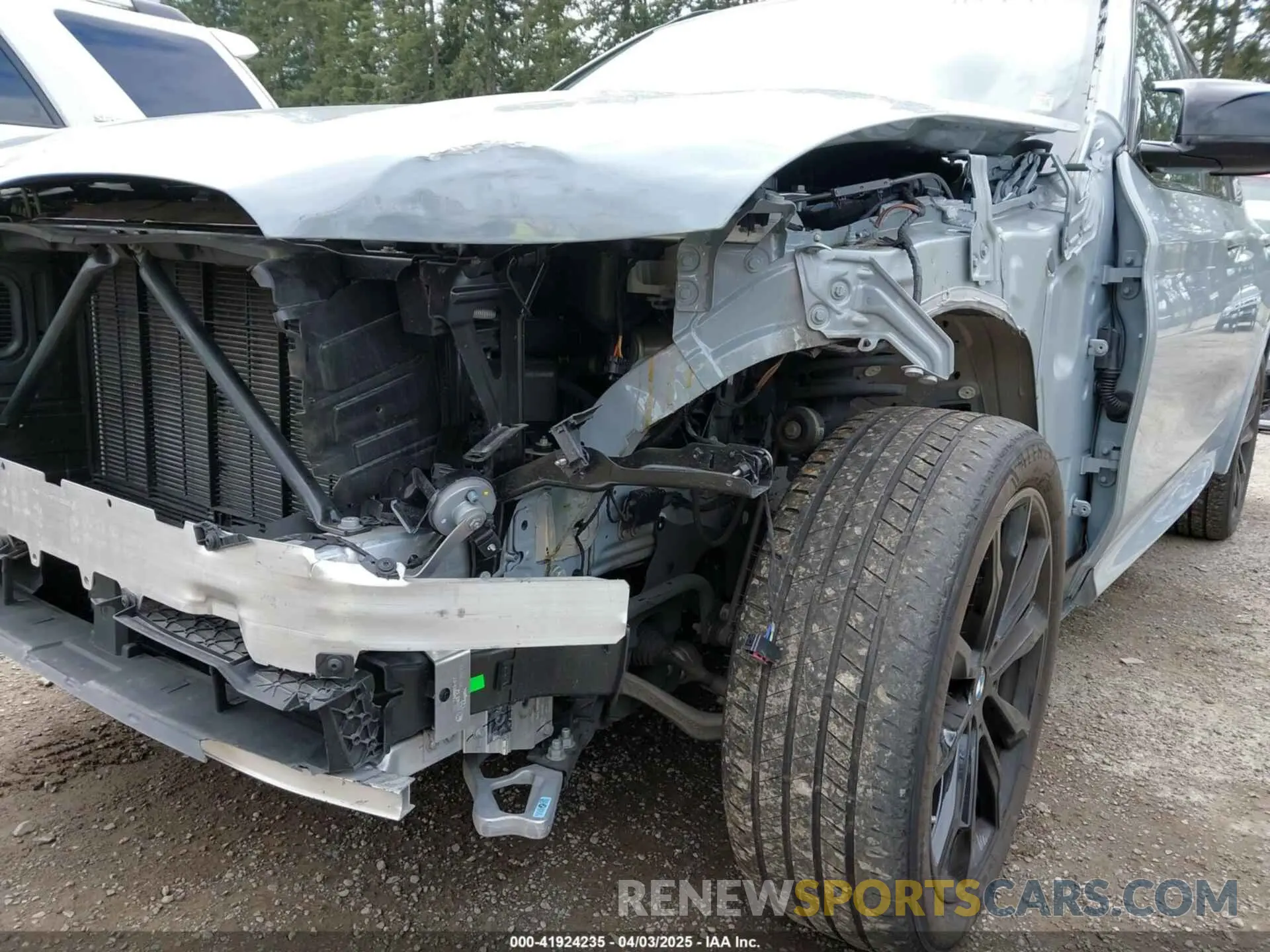 6 Photograph of a damaged car 5UX83DP00P9R87761 BMW X3 2023